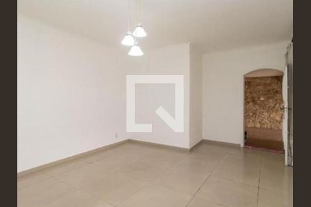 Casa para alugar com 5 quartos, 420m² em Vila Antonieta, São Paulo