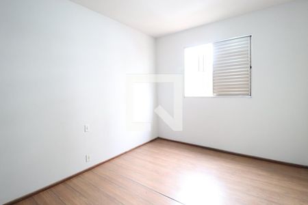Quarto 1 de apartamento para alugar com 3 quartos, 179m² em Saraiva, Uberlândia