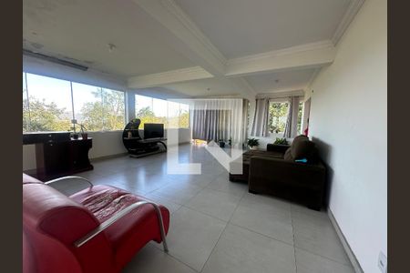 Sala 1 de casa para alugar com 6 quartos, 488m² em Refugio Bandeirantes, Barueri