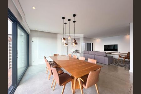 Sala de casa de condomínio à venda com 3 quartos, 308m² em Alphaville, Santana de Parnaíba