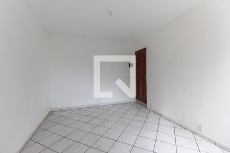 Sala de apartamento para alugar com 2 quartos, 50m² em Jardim Mirai, Itaquaquecetuba