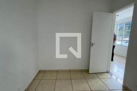 Quarto de apartamento para alugar com 2 quartos, 46m² em Mantiquira, Duque de Caxias