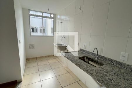 Cozinha de apartamento para alugar com 2 quartos, 46m² em Mantiquira, Duque de Caxias