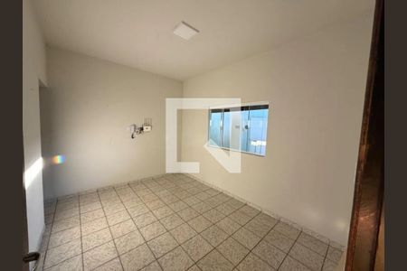 Quarto 2 de casa para alugar com 3 quartos, 115m² em Santa Mônica, Uberlândia