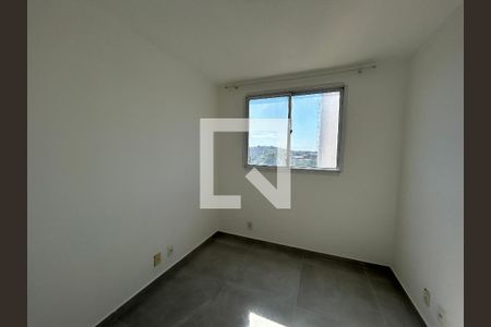Quarto 1 de apartamento para alugar com 2 quartos, 47m² em Rocha Miranda, Rio de Janeiro