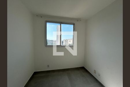 Quarto 1 de apartamento para alugar com 2 quartos, 47m² em Rocha Miranda, Rio de Janeiro