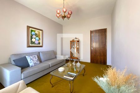 Sala de casa à venda com 5 quartos, 280m² em Indaiá, Belo Horizonte