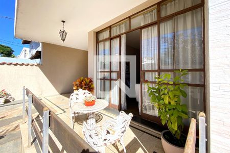 Varanda de casa à venda com 5 quartos, 280m² em Indaiá, Belo Horizonte