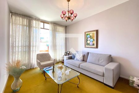 Sala de casa à venda com 5 quartos, 280m² em Indaiá, Belo Horizonte