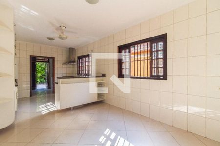 Casa à venda com 4 quartos, 300m² em Vila Anhanguera, São Paulo