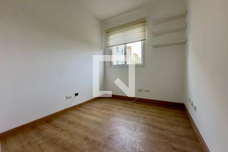 Quarto 2 de apartamento para alugar com 2 quartos, 56m² em Tingui, Curitiba