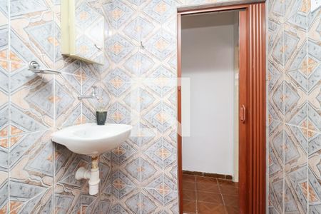 Banheiro de casa para alugar com 1 quarto, 40m² em Vila Nova Curuca, São Paulo