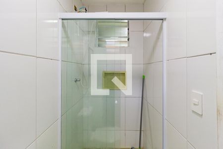 Banheiro de kitnet/studio para alugar com 1 quarto, 30m² em Vila Oratorio, São Paulo