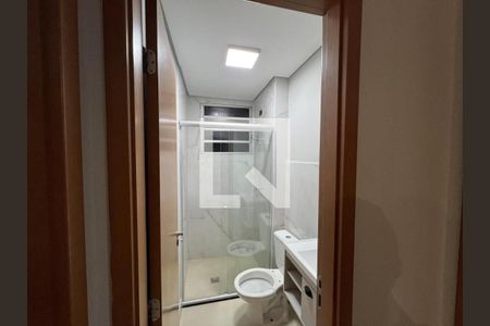 Banheiro de apartamento para alugar com 2 quartos, 42m² em Ipiranga, Ribeirão Preto