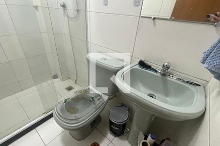 Banheiro de casa para alugar com 2 quartos, 70m² em Jardim Portugal, Duque de Caxias