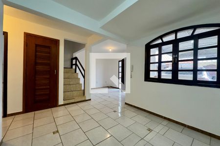 Sala ampla de casa de condomínio à venda com 3 quartos, 94m² em Tingui, Curitiba