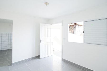 Sala de casa à venda com 2 quartos, 100m² em Vila Santa Edwiges, São Paulo