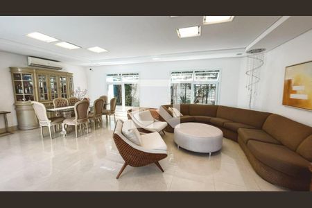 Casa à venda com 4 quartos, 381m² em Jardim Sao Bento, São Paulo