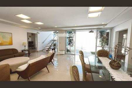 Casa à venda com 4 quartos, 381m² em Jardim Sao Bento, São Paulo