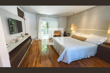 Casa à venda com 4 quartos, 381m² em Jardim Sao Bento, São Paulo