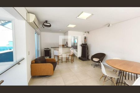 Casa à venda com 4 quartos, 381m² em Jardim Sao Bento, São Paulo