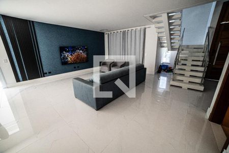 Casa à venda com 3 quartos, 360m² em Tremembé, São Paulo