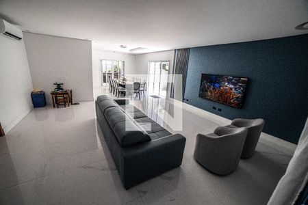 Casa à venda com 3 quartos, 360m² em Tremembé, São Paulo