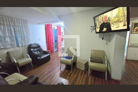 Casa à venda com 10 quartos, 249m² em Vila Santos, São Paulo