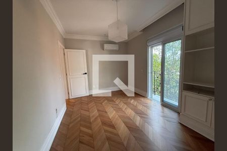Casa à venda com 4 quartos, 520m² em Pacaembu, São Paulo
