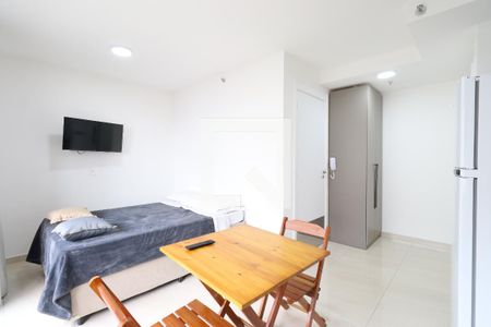 Sala/Quarto/Cozinha de apartamento para alugar com 1 quarto, 27m² em Vila Romana, São Paulo