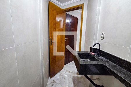 Banheiro de kitnet/studio para alugar com 2 quartos, 39m² em Aviação, Praia Grande