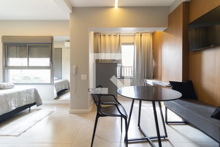 Sala de kitnet/studio para alugar com 1 quarto, 32m² em Vila Gumercindo, São Paulo