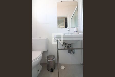 Quarto 1 - Suíte Banheiro  de casa de condomínio para alugar com 3 quartos, 120m² em Demarchi, São Bernardo do Campo