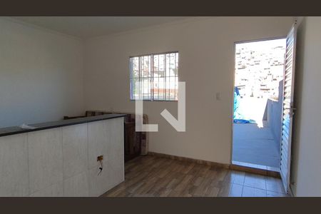 Casa à venda com 11 quartos, 200m² em Conjunto Promorar Estrada da Parada, São Paulo