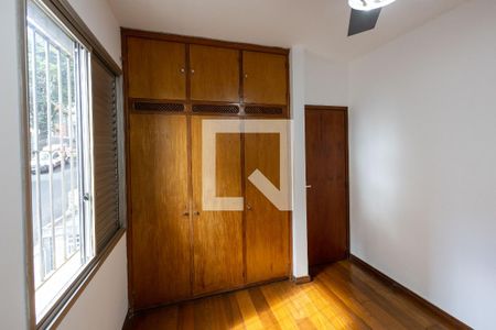 Quarto 1 de apartamento para alugar com 2 quartos, 70m² em Santo Antônio, Belo Horizonte