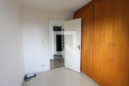 Quarto 1 de apartamento para alugar com 3 quartos, 75m² em Vila Albano, São Paulo
