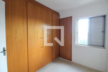 Quarto 1 de apartamento para alugar com 3 quartos, 75m² em Vila Albano, São Paulo