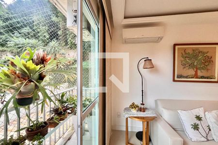Sala  de apartamento à venda com 1 quarto, 74m² em Lagoa, Rio de Janeiro