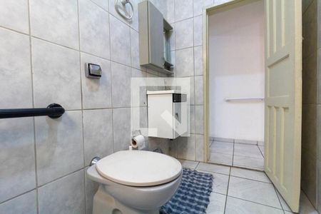 Banheiro de casa à venda com 1 quarto, 75m² em Vila Ré, São Paulo