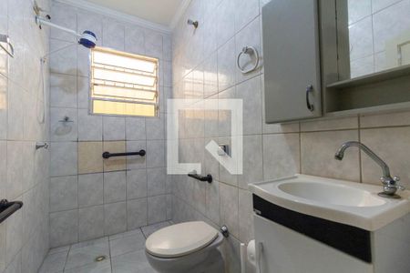 Banheiro de casa à venda com 1 quarto, 75m² em Vila Ré, São Paulo