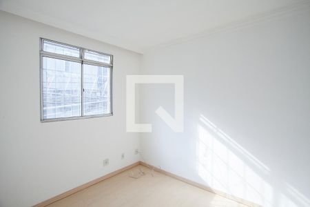 Quarto Suíte de apartamento para alugar com 3 quartos, 58m² em Kennedy, Contagem