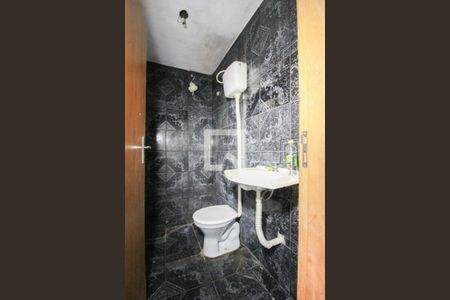 Banheiro de kitnet/studio para alugar com 1 quarto, 38m² em Alvorada, Belo Horizonte
