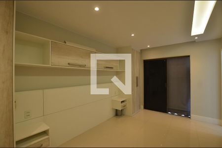 Apartamento à venda com 3 quartos, 215m² em Vila Valqueire, Rio de Janeiro