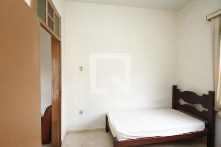 Quarto 1 de casa para alugar com 3 quartos, 120m² em Carlos Prates, Belo Horizonte