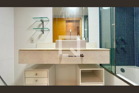 Banheiro de apartamento para alugar com 2 quartos, 78m² em Consolação, São Paulo