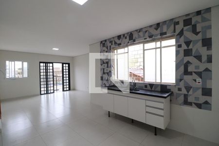 Cozinha  de casa para alugar com 2 quartos, 80m² em Vila Elisa, Ribeirão Preto