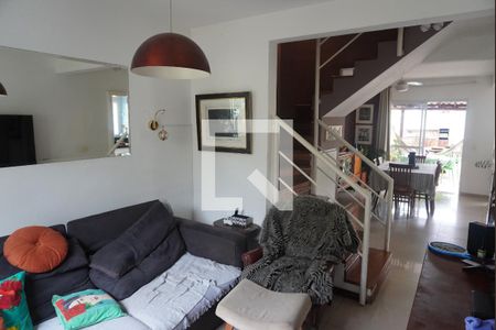 Sala  de casa de condomínio para alugar com 3 quartos, 180m² em Tamboré, Santana de Parnaíba