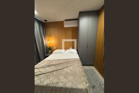 Sala / Quarto de kitnet/studio para alugar com 1 quarto, 27m² em Vila Gomes Cardim, São Paulo