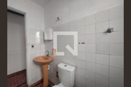 Banheiro de casa para alugar com 1 quarto, 43m² em Vila do Castelo, São Paulo