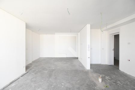 Sala e cozinha de apartamento à venda com 2 quartos, 147m² em Centro, Curitiba